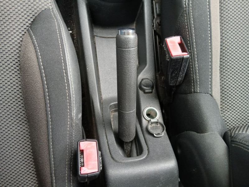 Photo 21 de l'offre de CITROEN C3 II 1.0 VTi 68 ATTRACTION CLIM 1ère Main à 6990€ chez Mérignac auto