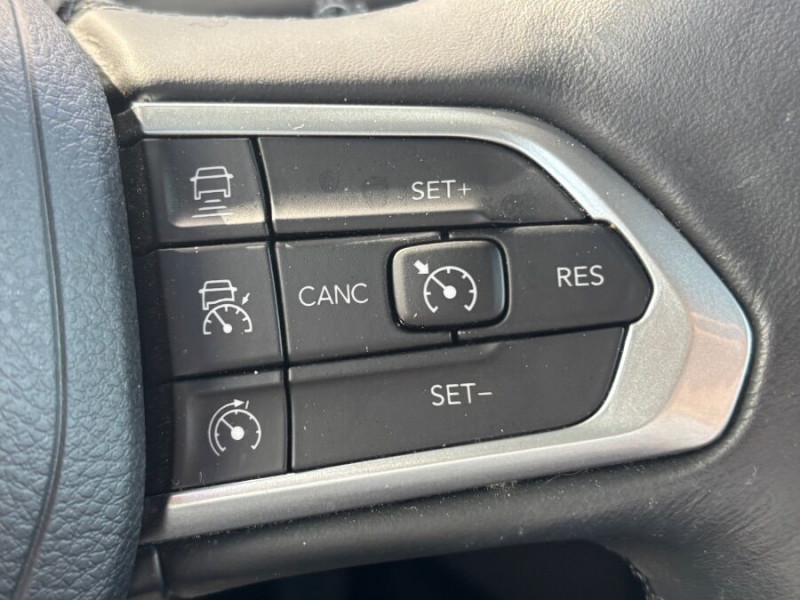 Photo 21 de l'offre de JEEP RENEGADE 1.5 e-HYBRID 130 BVM6 MHEV SUMMIT JA18 Caméra Attel. à 21450€ chez Mérignac auto