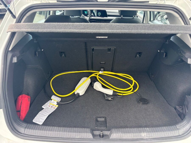 Photo 11 de l'offre de VOLKSWAGEN GOLF VIII 1.4 HYBRID 204 STYLE GPS Camera ACC LED+ 1ère Main à 25690€ chez Mérignac auto
