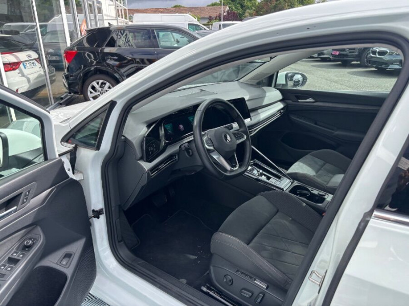 Photo 12 de l'offre de VOLKSWAGEN GOLF VIII 1.4 HYBRID 204 STYLE GPS Camera ACC LED+ 1ère Main à 25690€ chez Mérignac auto