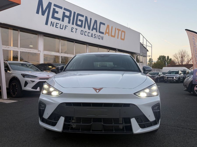 Photo 8 de l'offre de CUPRA LEON NEW IV 1.5 eTSI 150 HYBRID DSG V GPS JA18 Key Less Gtie 05/30 à 29450€ chez Mérignac auto