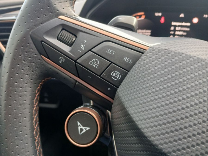Photo 16 de l'offre de CUPRA LEON NEW IV 1.5 eTSI 150 HYBRID DSG V GPS JA18 Key Less Gtie 05/30 à 29450€ chez Mérignac auto