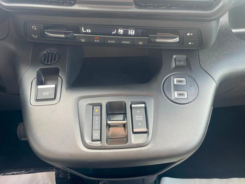 Photo 23 de l'offre de CITROEN BERLINGO 1.5 BlueHDi 130 EAT8 N1 MAX Camera 3 Sièges Arr. à 27950€ chez Mérignac auto
