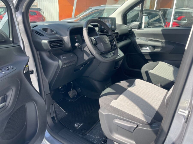 Photo 21 de l'offre de CITROEN BERLINGO 1.5 BlueHDi 130 EAT8 N1 MAX Camera 3 Sièges Arr. à 27950€ chez Mérignac auto