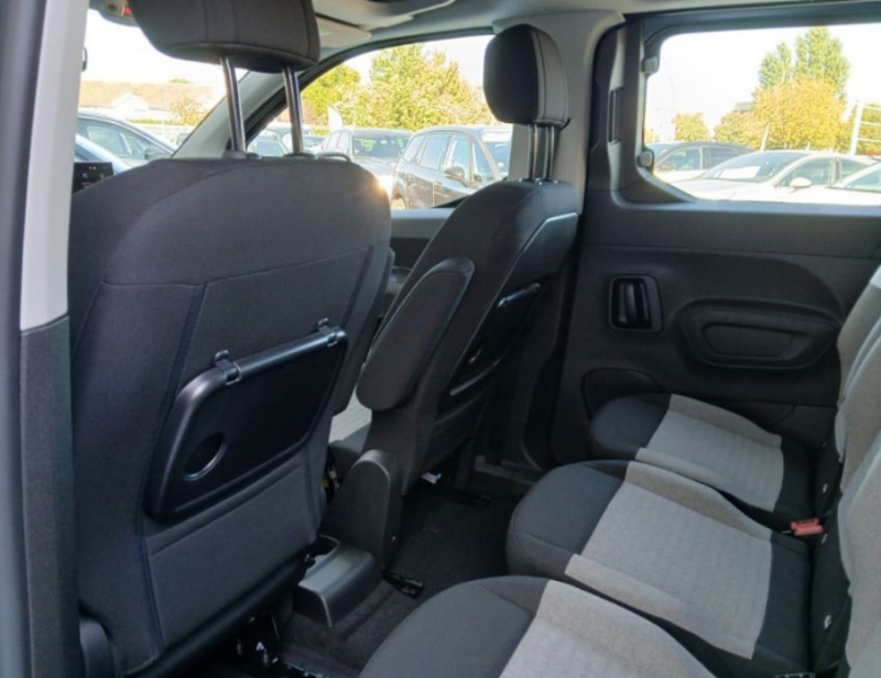 Photo 22 de l'offre de CITROEN BERLINGO 1.5 BlueHDi 130 EAT8 N1 MAX Camera 3 Sièges Arr. à 27950€ chez Mérignac auto