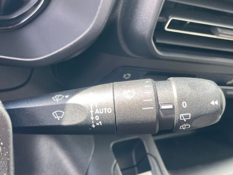 Photo 31 de l'offre de CITROEN BERLINGO 1.5 BlueHDi 130 EAT8 N1 MAX Camera 3 Sièges Arr. à 27950€ chez Mérignac auto