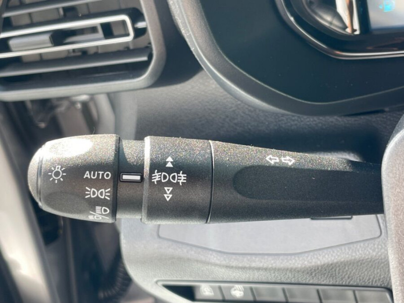 Photo 30 de l'offre de CITROEN BERLINGO 1.5 BlueHDi 130 EAT8 N1 MAX Camera 3 Sièges Arr. à 27950€ chez Mérignac auto