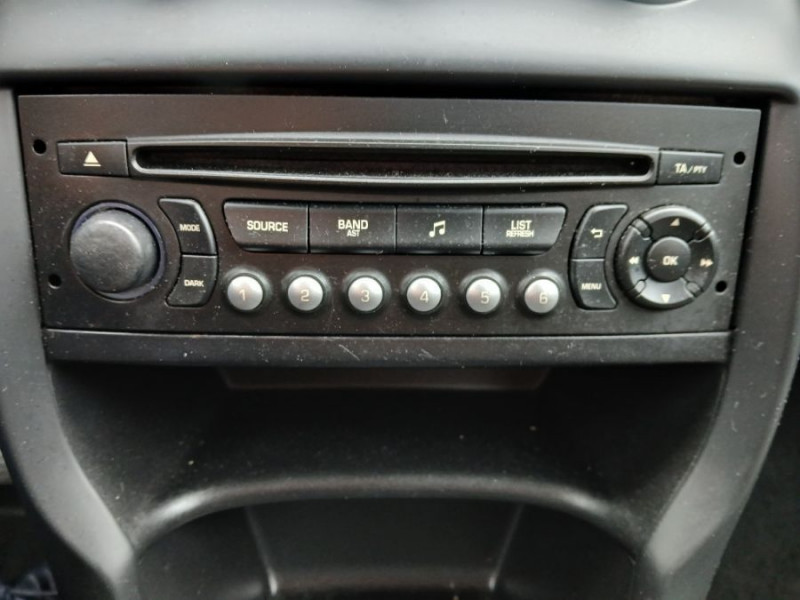 Photo 19 de l'offre de CITROEN C3 II 1.0 VTi 68 ATTRACTION CLIM Distri Neuve 1ère Main à 6990€ chez Mérignac auto