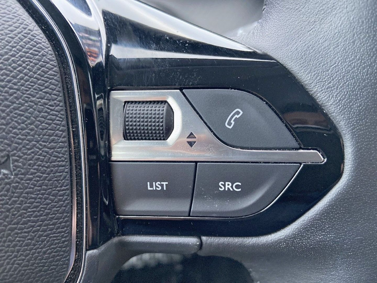 PEUGEOT 208 en vente à Carcassonne chez votre mandataire automobile