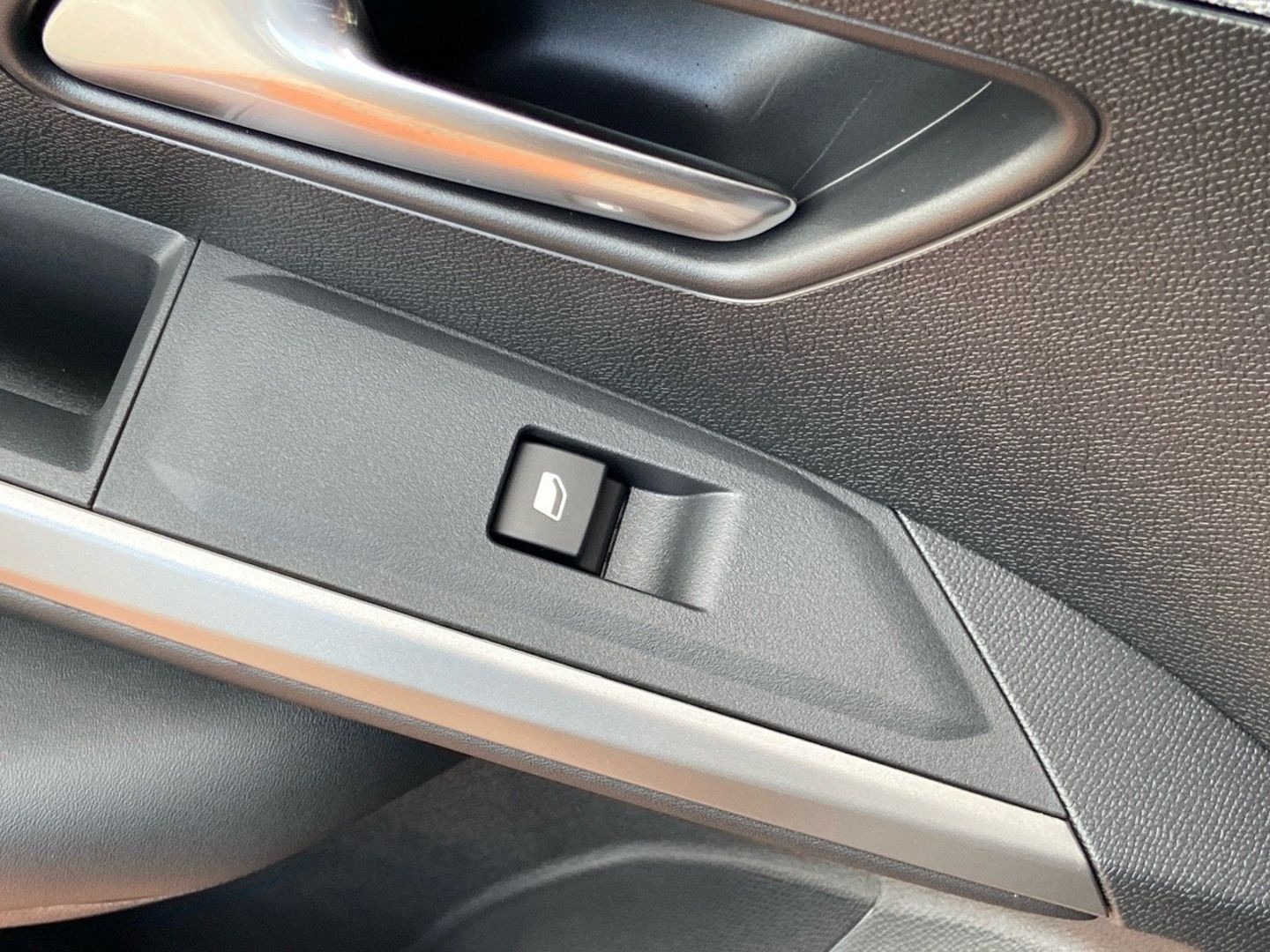 PEUGEOT 3008 en vente à Carcassonne chez votre mandataire automobile