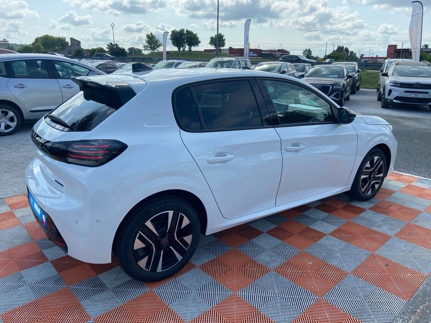 PEUGEOT 208 en vente à Carcassonne chez votre mandataire automobile