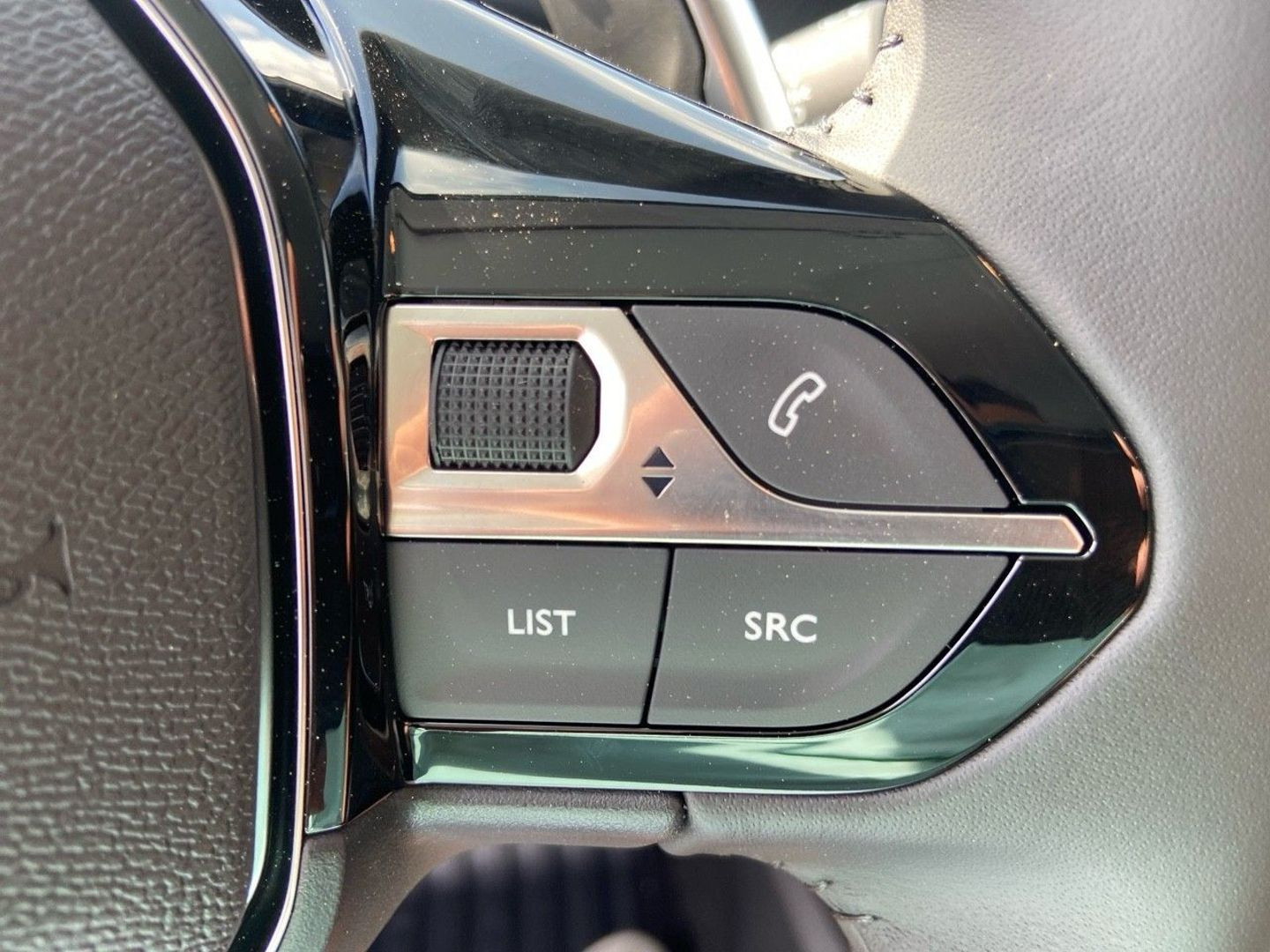 PEUGEOT 208 en vente à Carcassonne chez votre mandataire automobile