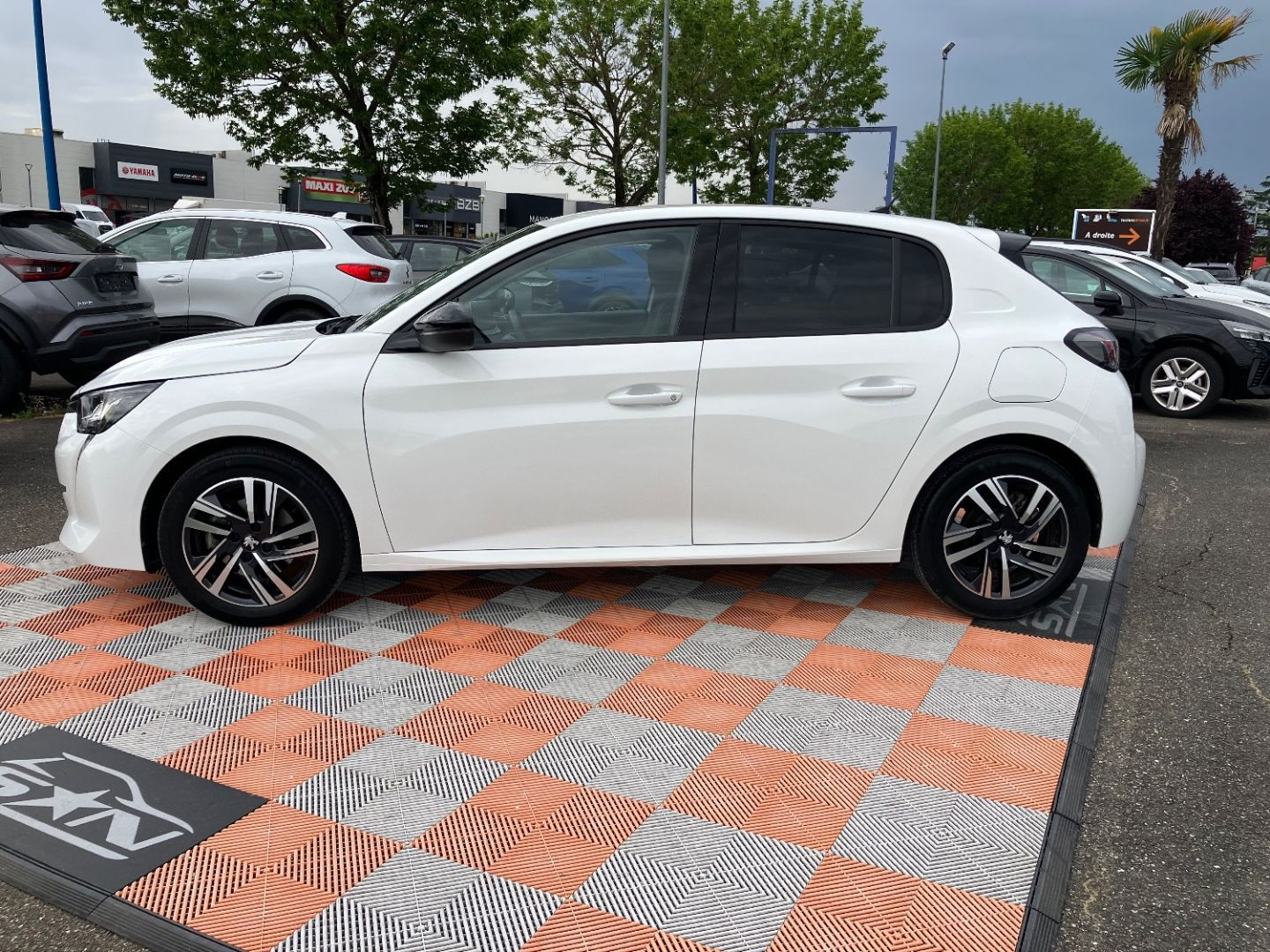PEUGEOT 208 en vente à Carcassonne chez votre mandataire automobile