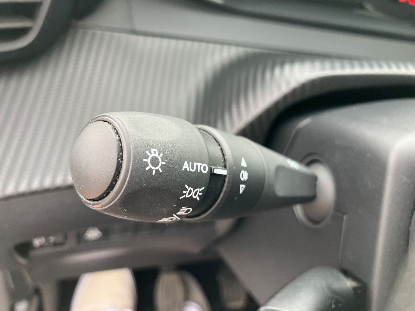 PEUGEOT 208 en vente à Carcassonne chez votre mandataire automobile