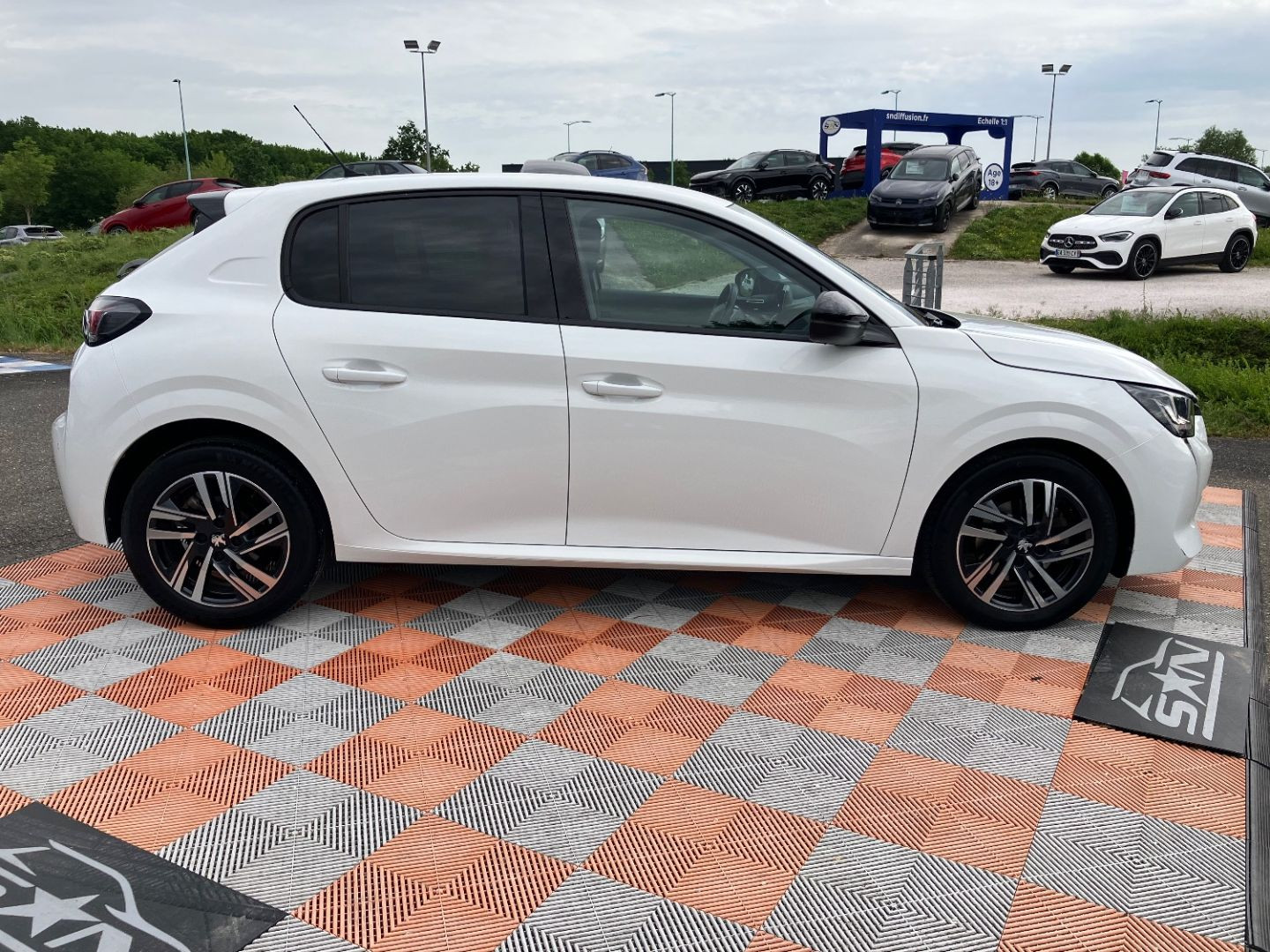 PEUGEOT 208 en vente à Carcassonne chez votre mandataire automobile