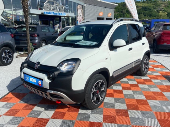 Acheter FIAT Panda Hybrid 1.0 BSG 70 CROSS Pack Shine & Flex Clim Auto chez SN Diffusion