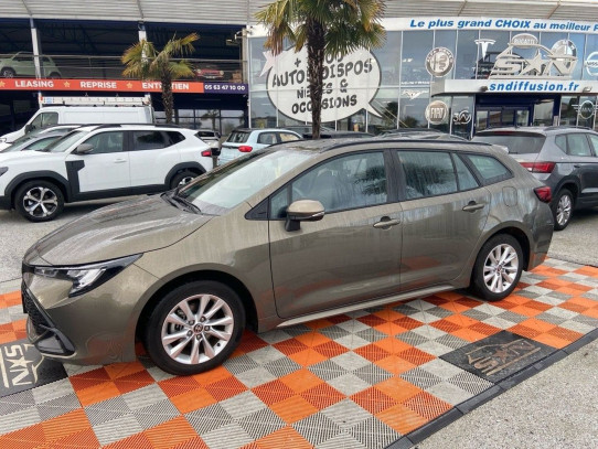 Acheter TOYOTA COROLLA TOURING SPORTS XII (2) 1.8 HYBRIDE 140 DYNAMIC GPS Caméra chez SN Diffusion