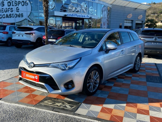 Acheter TOYOTA AVENSIS TOURING 112 D4D DYNAMIC chez SN Diffusion