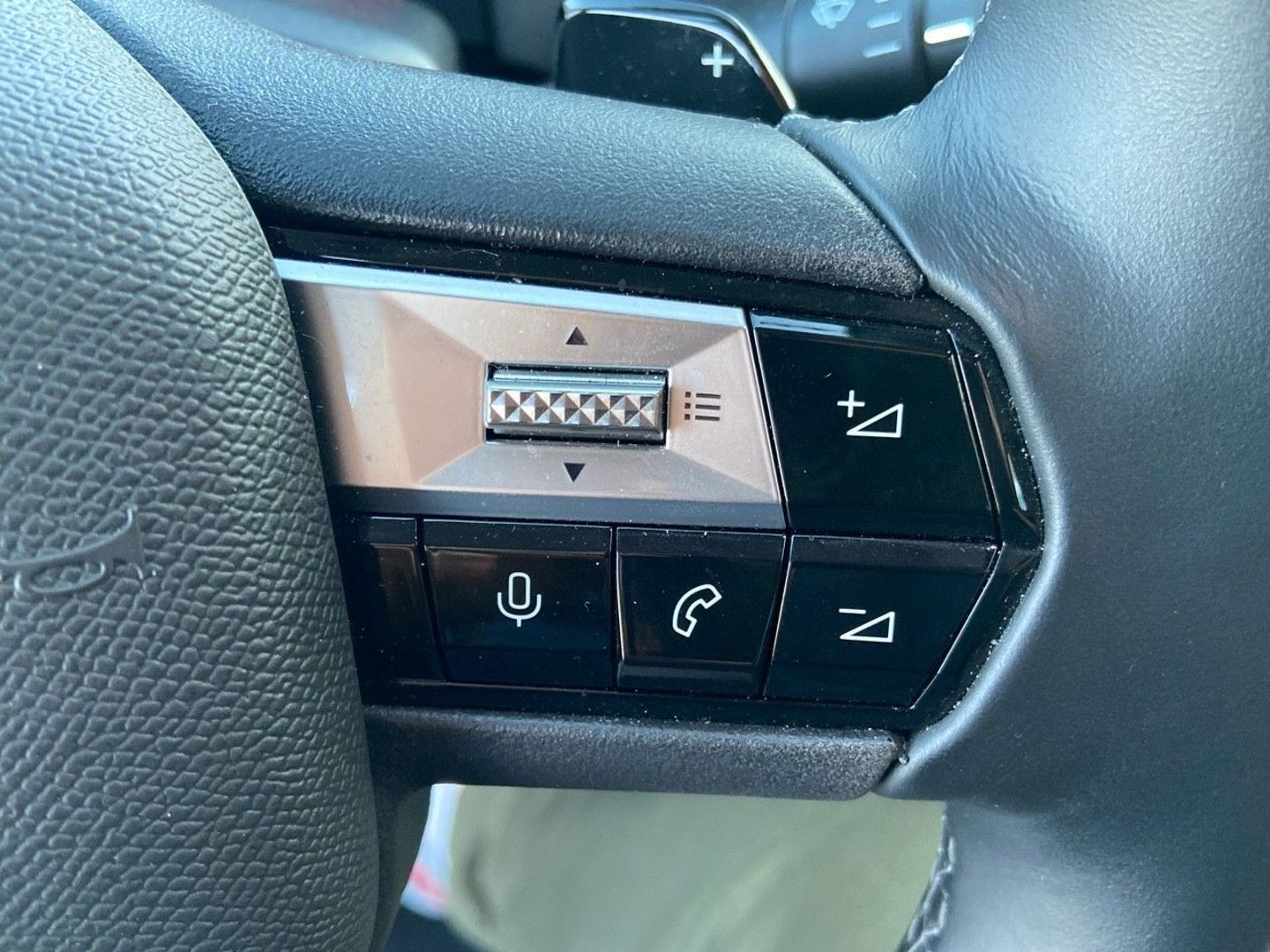 DS DS4 CROSS en vente à Albi chez votre mandataire automobile