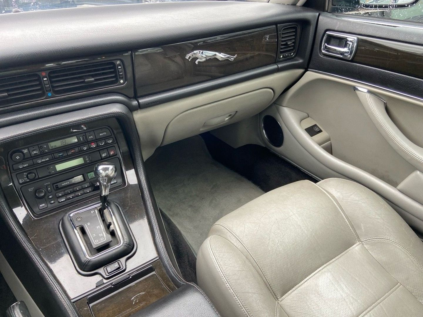 JAGUAR XJR en vente à Albi chez votre mandataire automobile