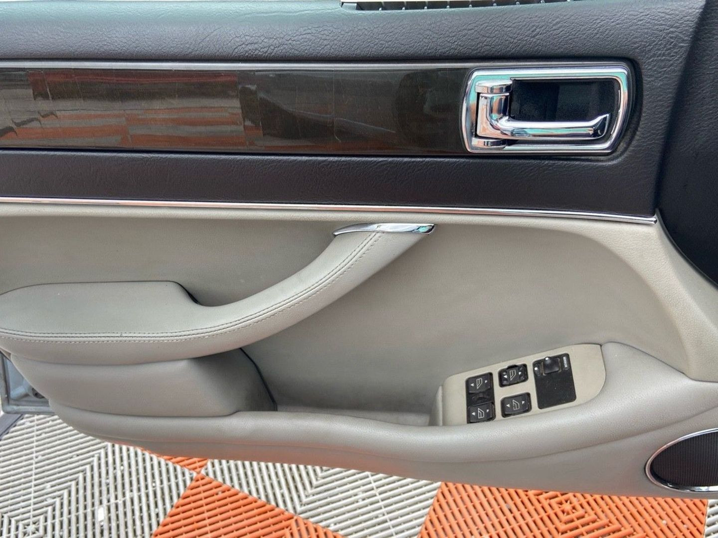 JAGUAR XJR en vente à Albi chez votre mandataire automobile