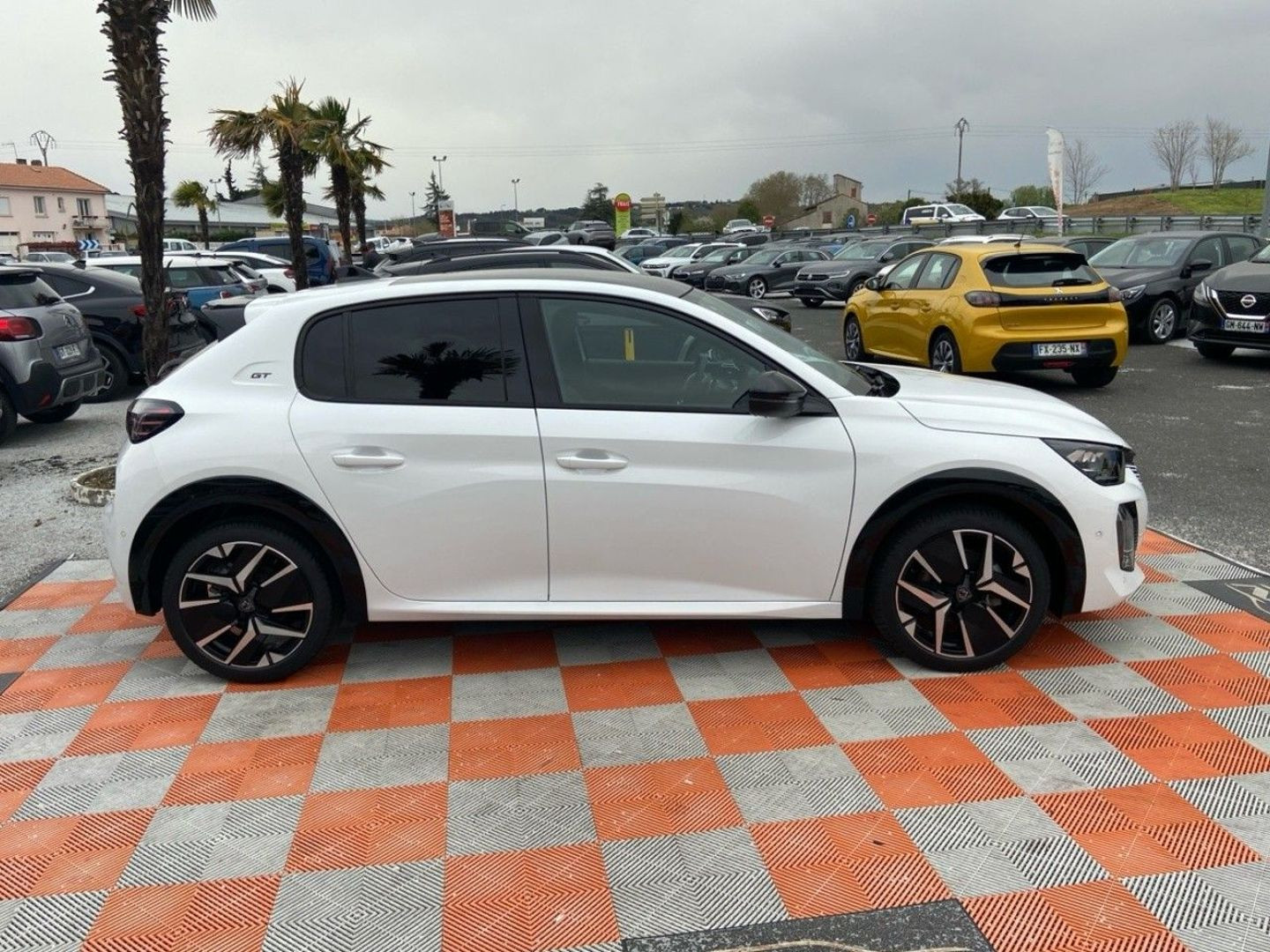 PEUGEOT 208 en vente à Albi chez votre mandataire automobile