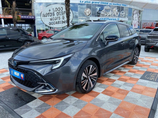 Acheter TOYOTA COROLLA TOURING SPORTS 1.8 HYBRIDE 140 DESIGN PACK TECH Hayon GPS Caméra chez SN Diffusion