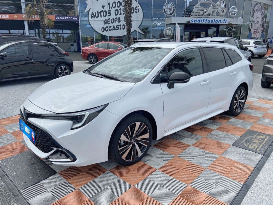 Acheter TOYOTA COROLLA TOURING SPORTS 1.8 HYBRIDE 140 DESIGN PACK TECH Hayon GPS Caméra chez SN Diffusion