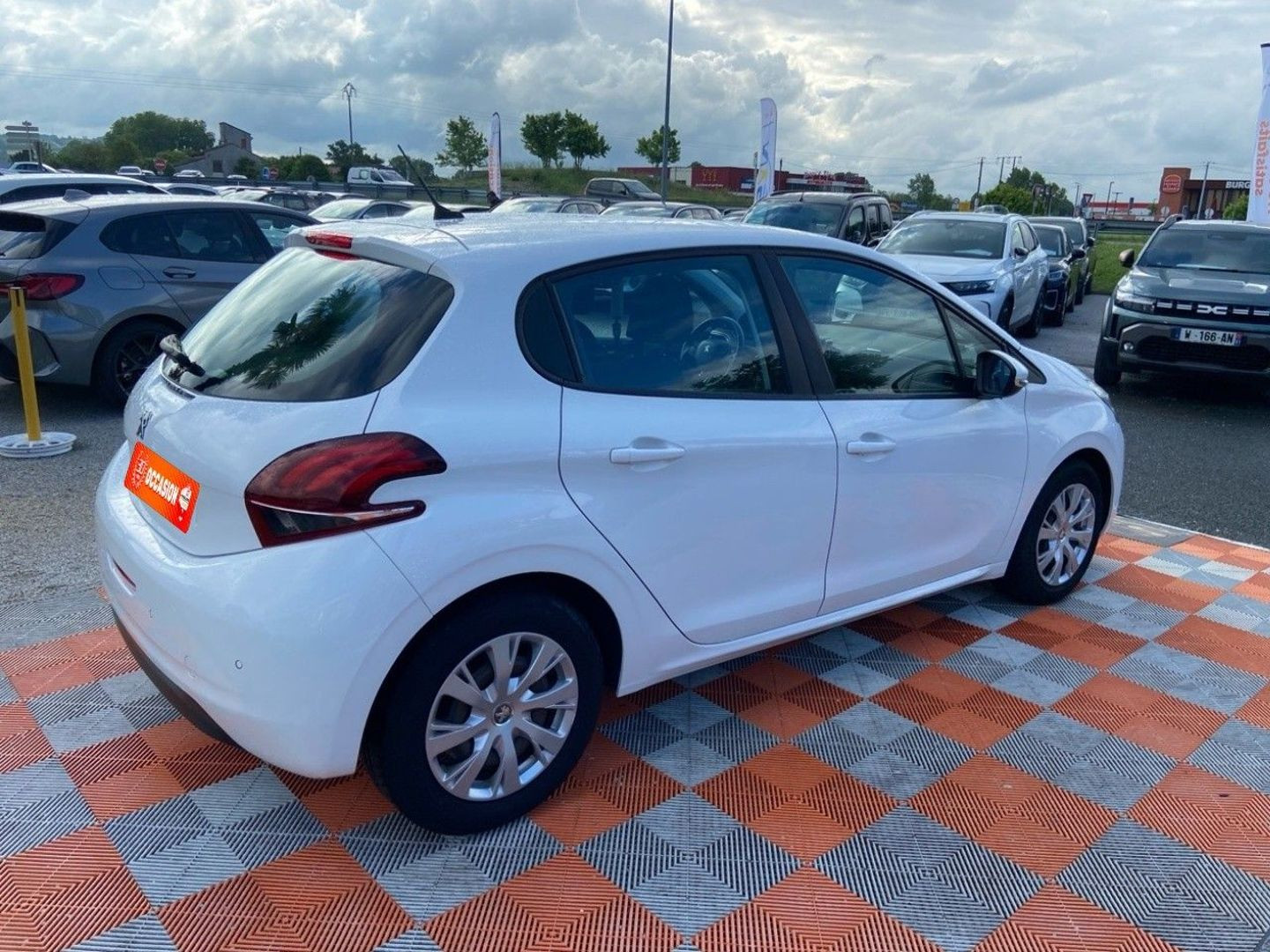 PEUGEOT 208 en vente à Albi chez votre mandataire automobile
