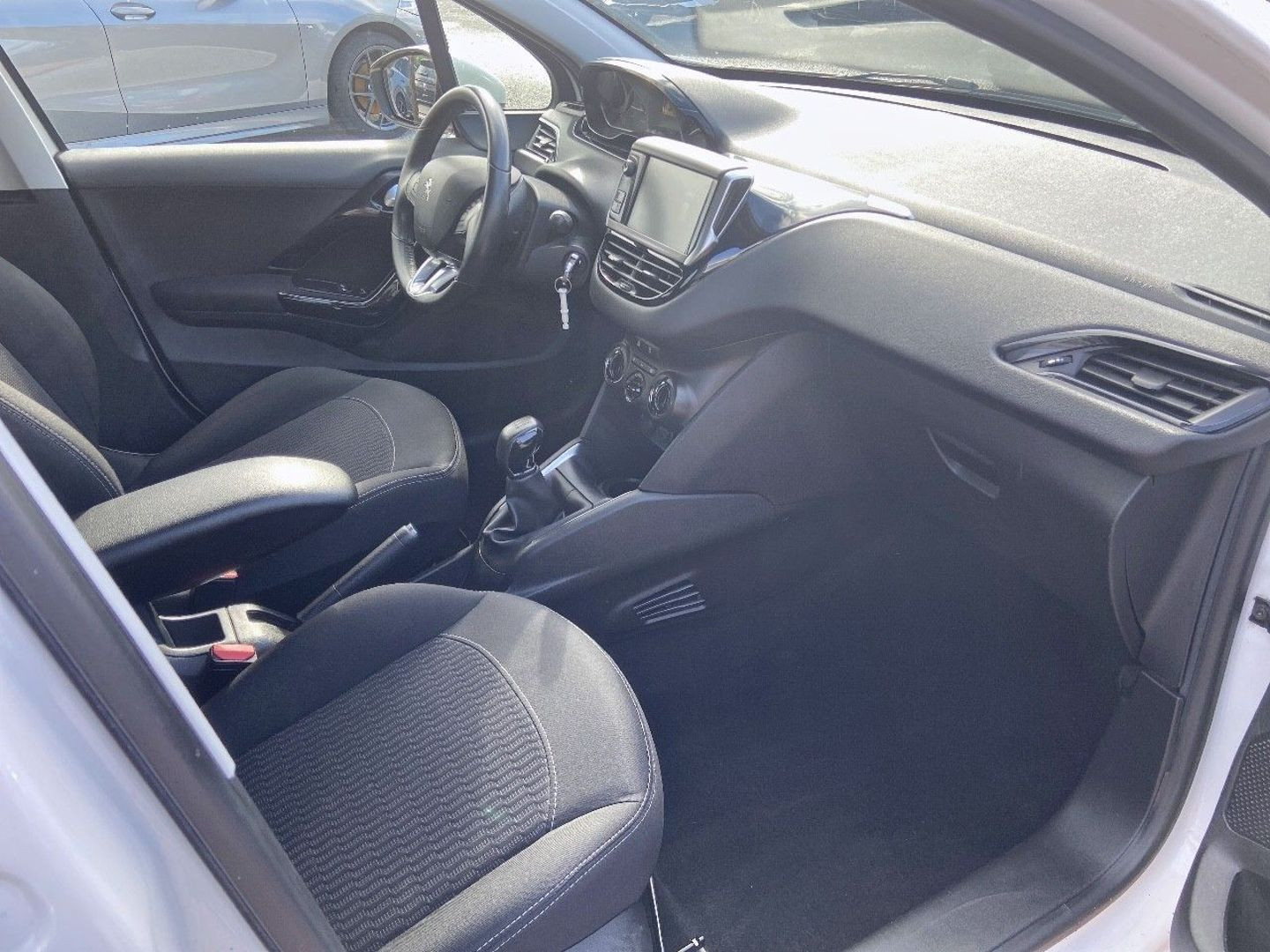 PEUGEOT 208 en vente à Albi chez votre mandataire automobile