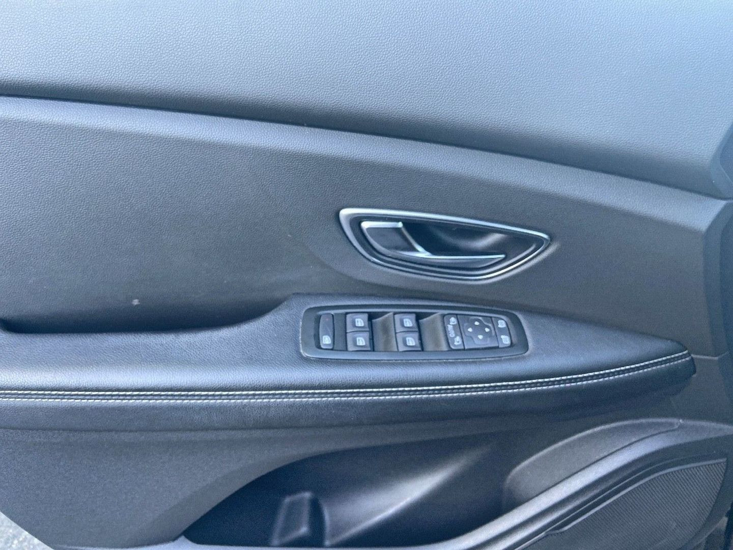 RENAULT Scenic en vente à Albi chez votre mandataire automobile