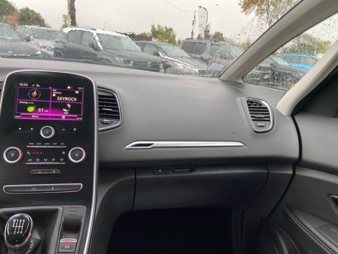 RENAULT Scenic en vente à Albi chez votre mandataire automobile