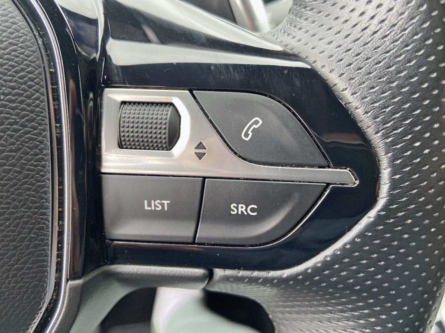 PEUGEOT 3008 en vente à Albi chez votre mandataire automobile