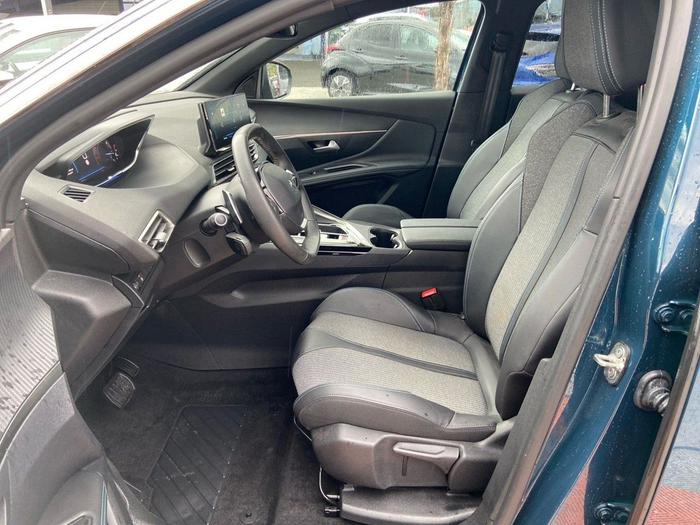 PEUGEOT 3008 en vente à Albi chez votre mandataire automobile