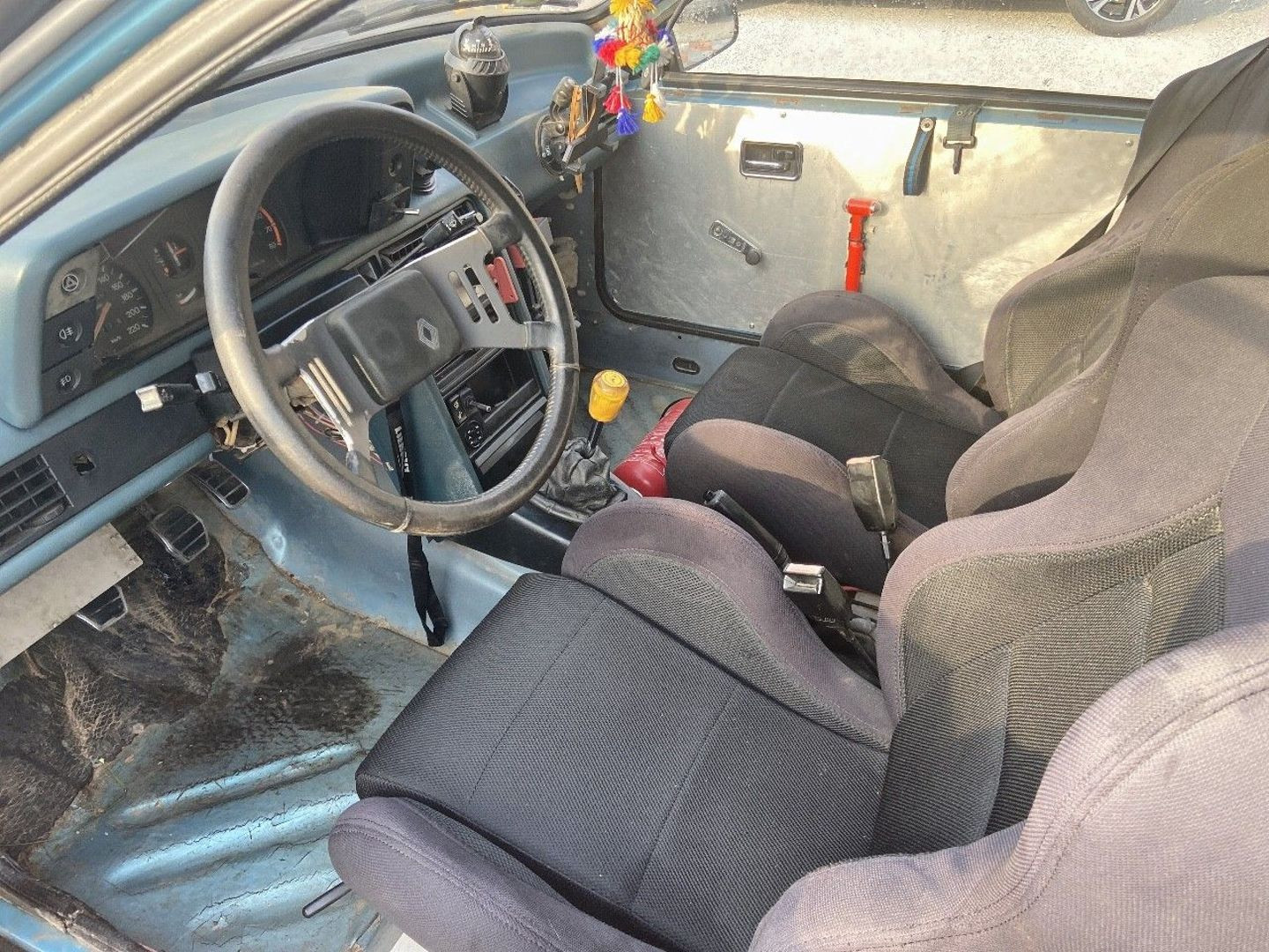 RENAULT FUEGO en vente à Albi chez votre mandataire automobile