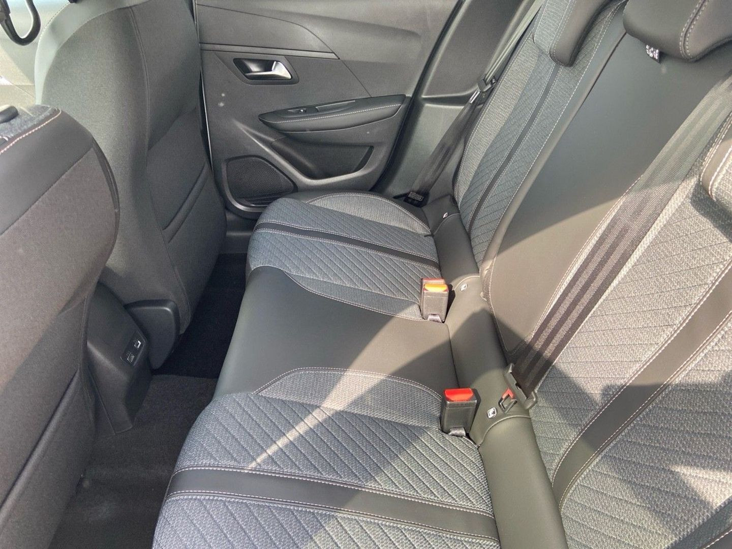 PEUGEOT 208 en vente à Albi chez votre mandataire automobile