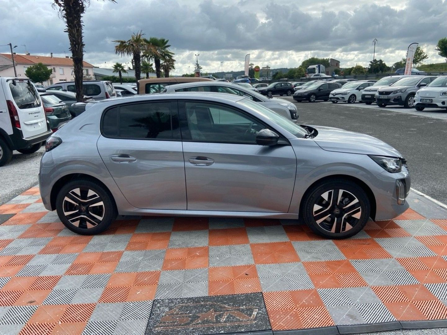 PEUGEOT 208 en vente à Albi chez votre mandataire automobile