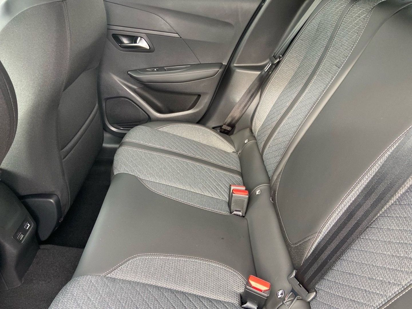 PEUGEOT 208 en vente à Albi chez votre mandataire automobile