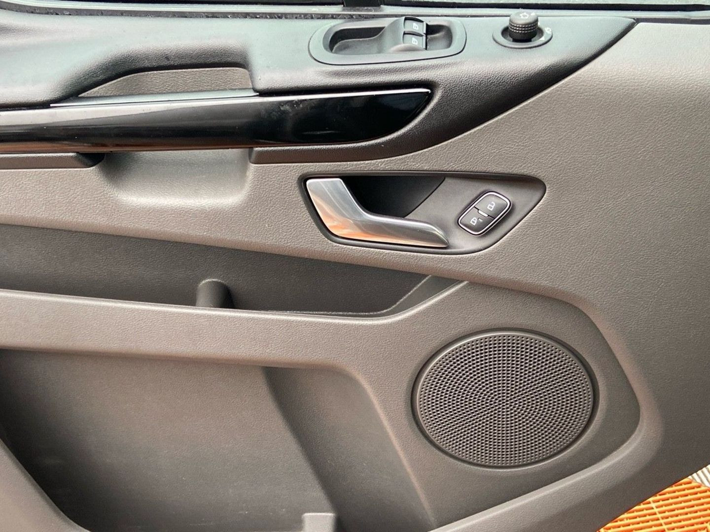 FORD TRANSIT CUSTOM VAN en vente à Albi chez votre mandataire automobile