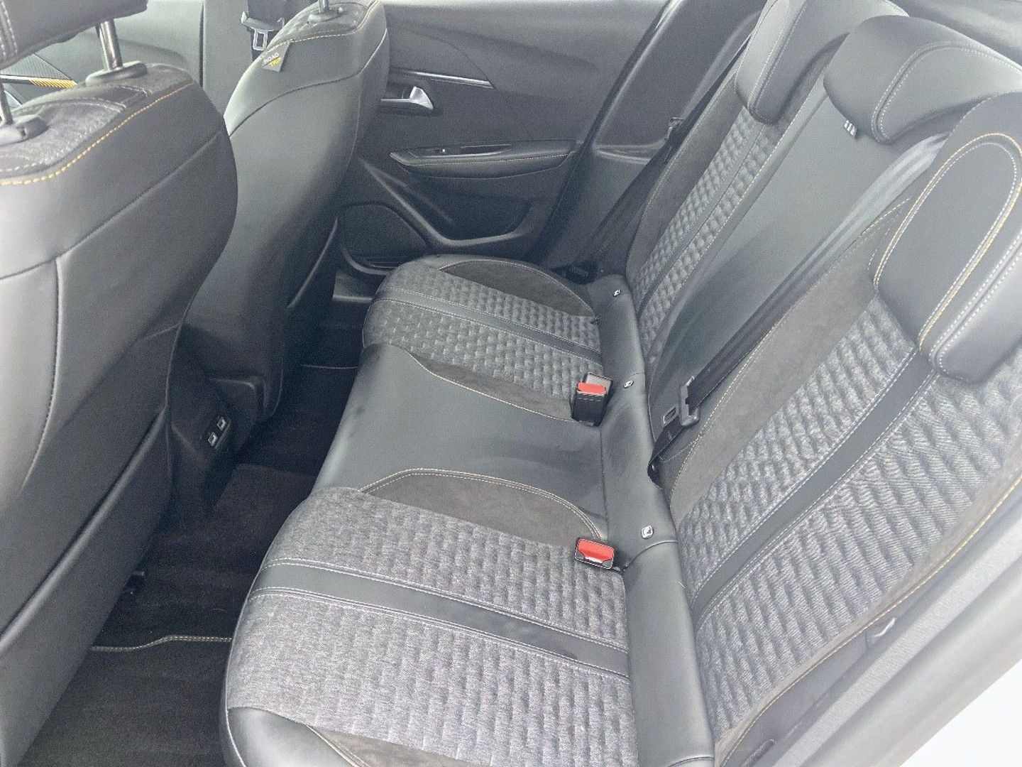 PEUGEOT 208 en vente à Albi chez votre mandataire automobile