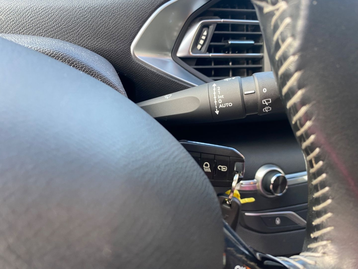 PEUGEOT 308 en vente à Albi chez votre mandataire automobile