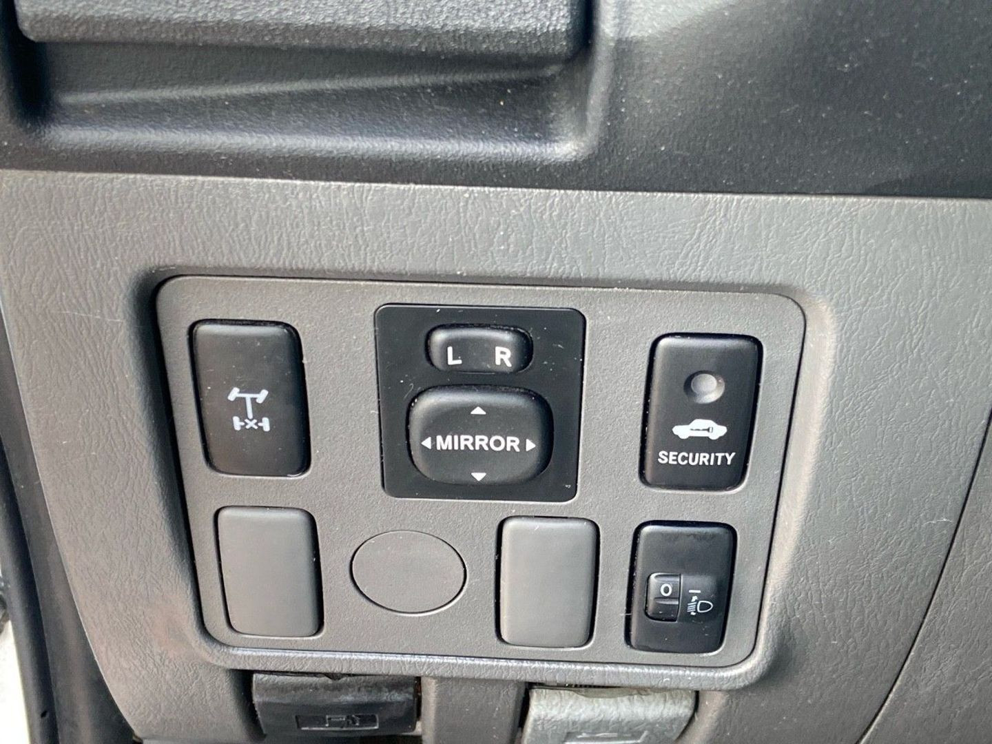 TOYOTA HILUX DOUBLE CABINE en vente à Albi chez votre mandataire automobile