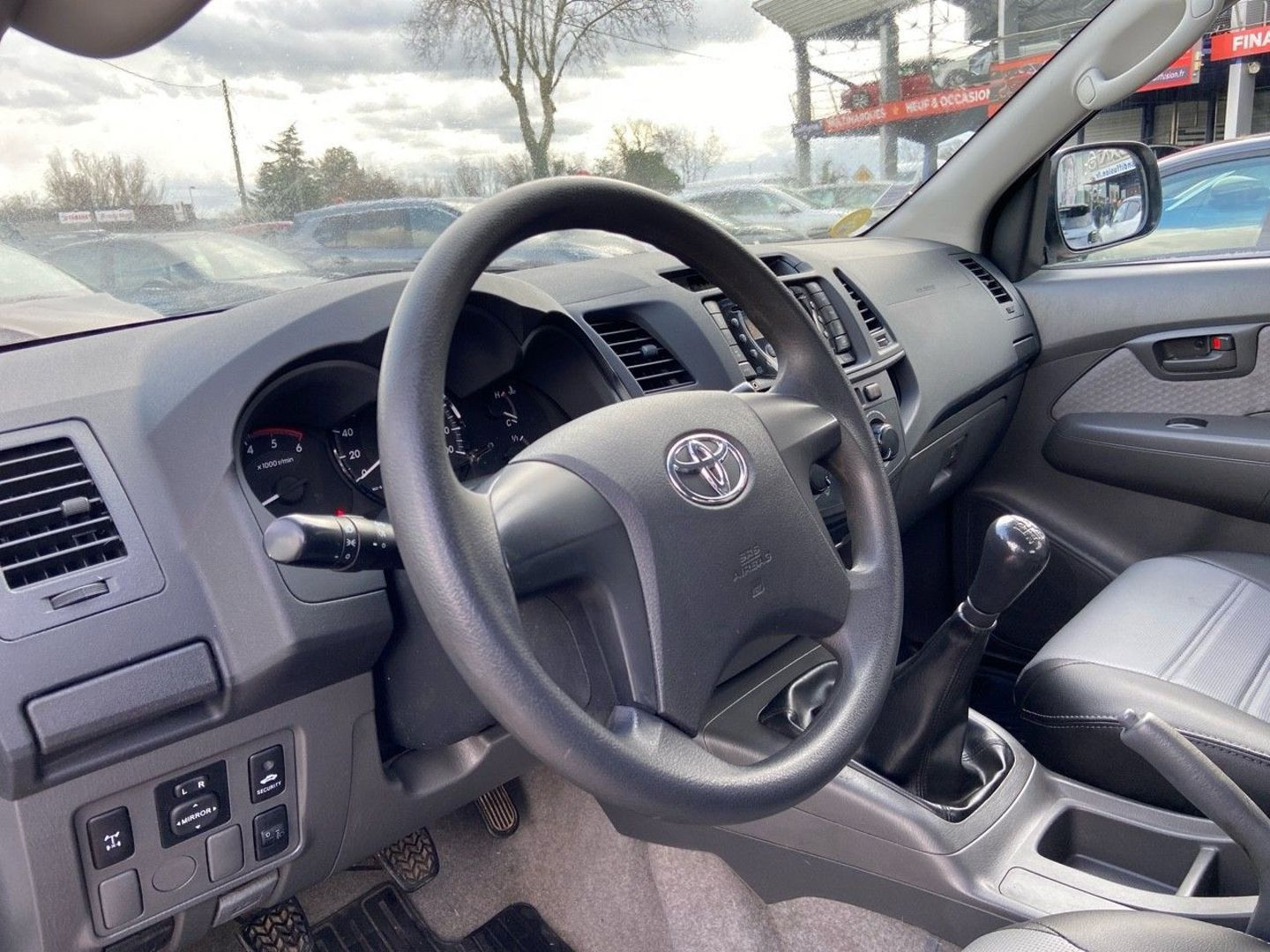 TOYOTA HILUX DOUBLE CABINE en vente à Albi chez votre mandataire automobile