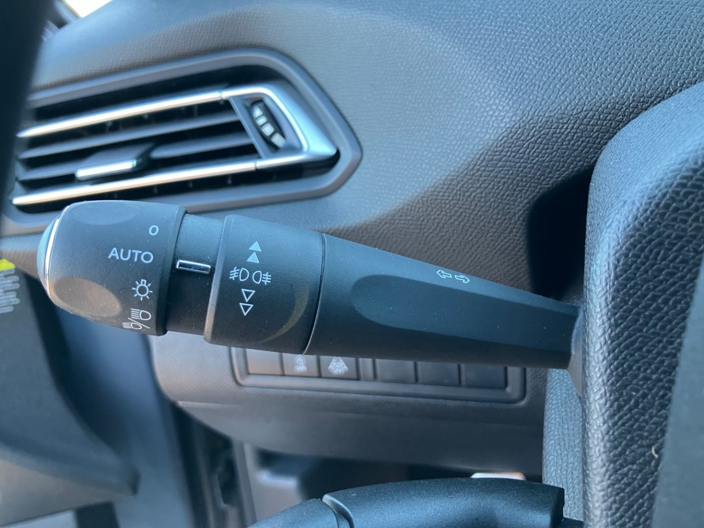 PEUGEOT 308 en vente à Albi chez votre mandataire automobile