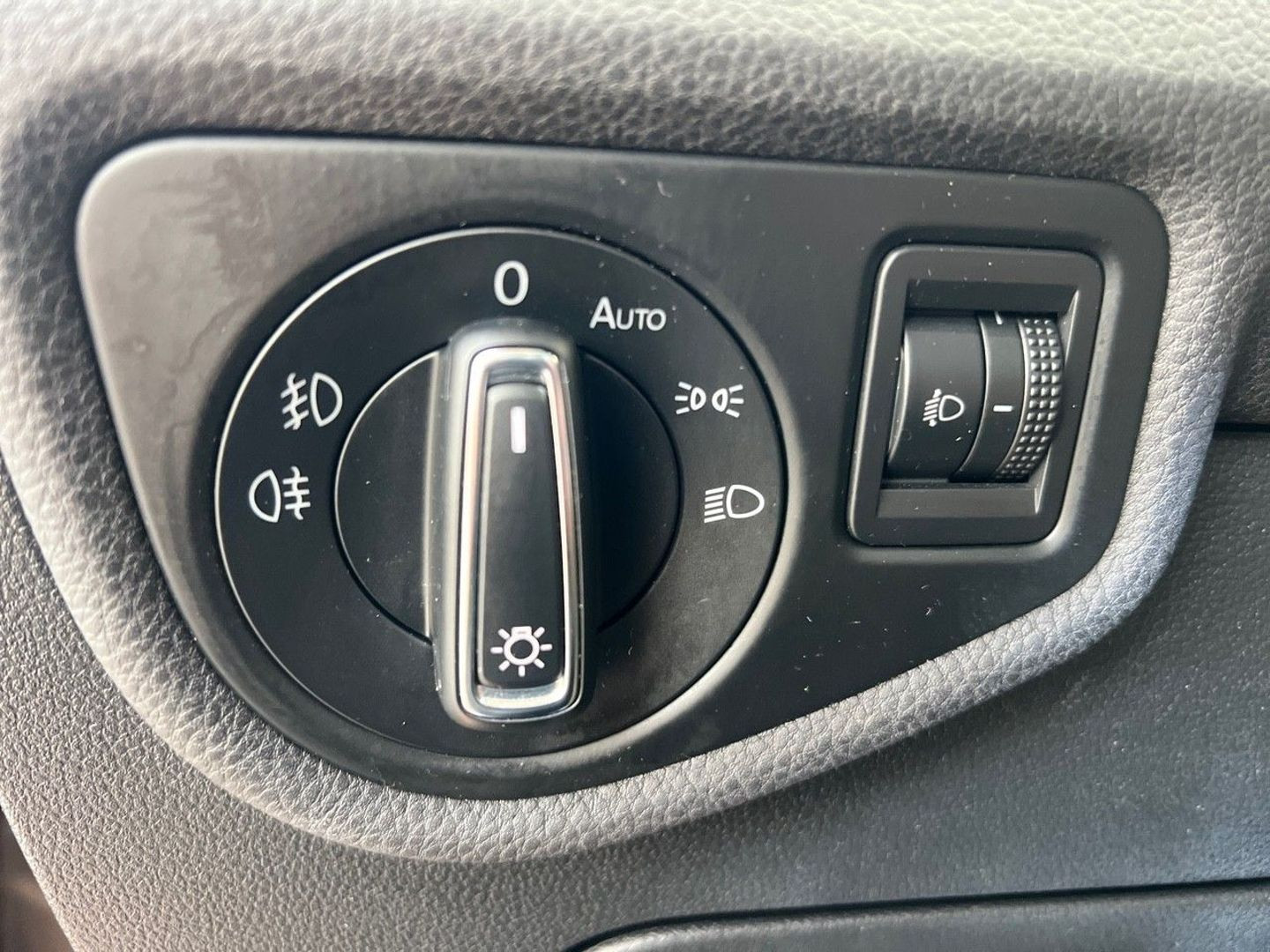 VOLKSWAGEN Touran en vente à Albi chez votre mandataire automobile