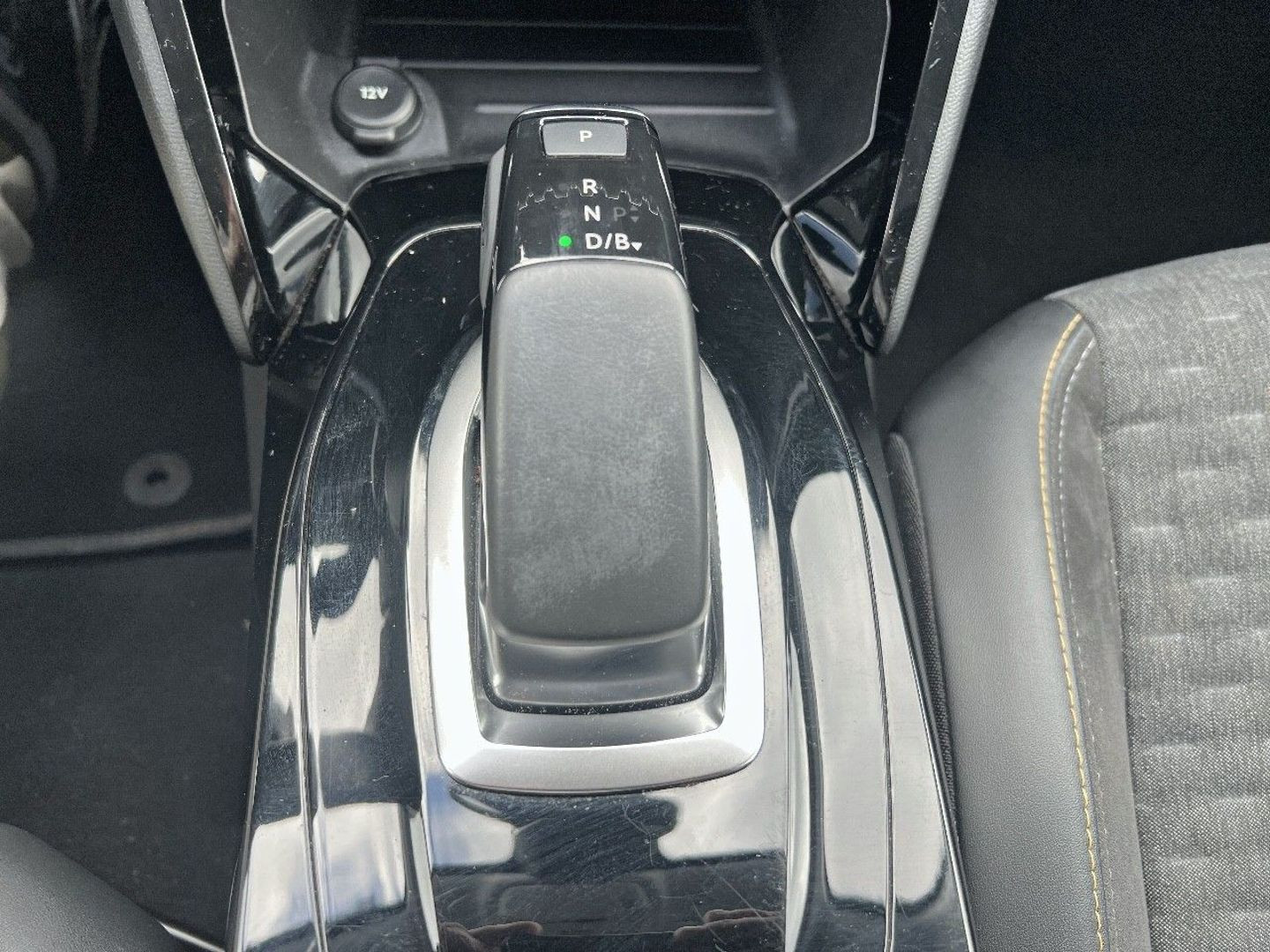 PEUGEOT 208 en vente à Albi chez votre mandataire automobile