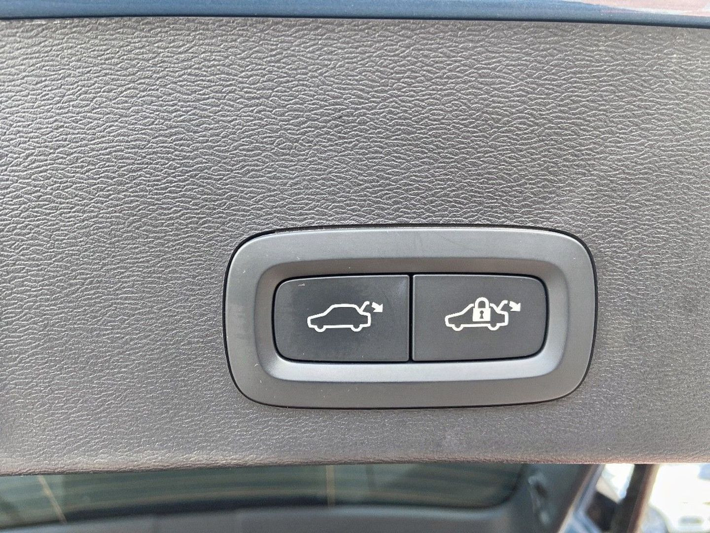 VOLVO XC 40 en vente à Albi chez votre mandataire automobile