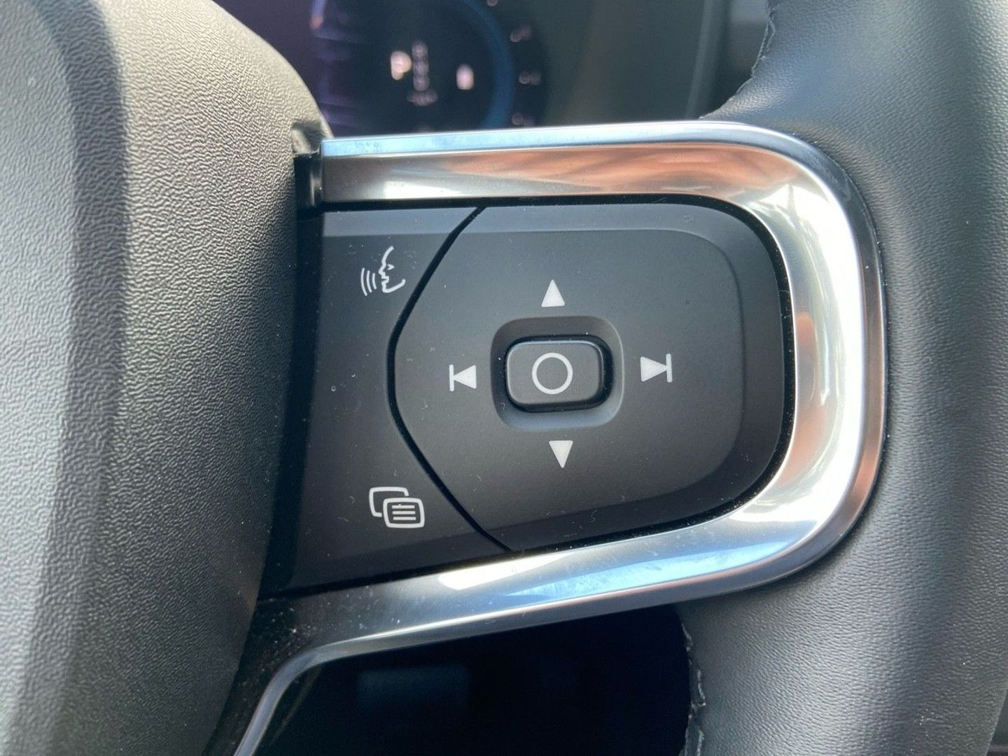 VOLVO XC 40 en vente à Albi chez votre mandataire automobile