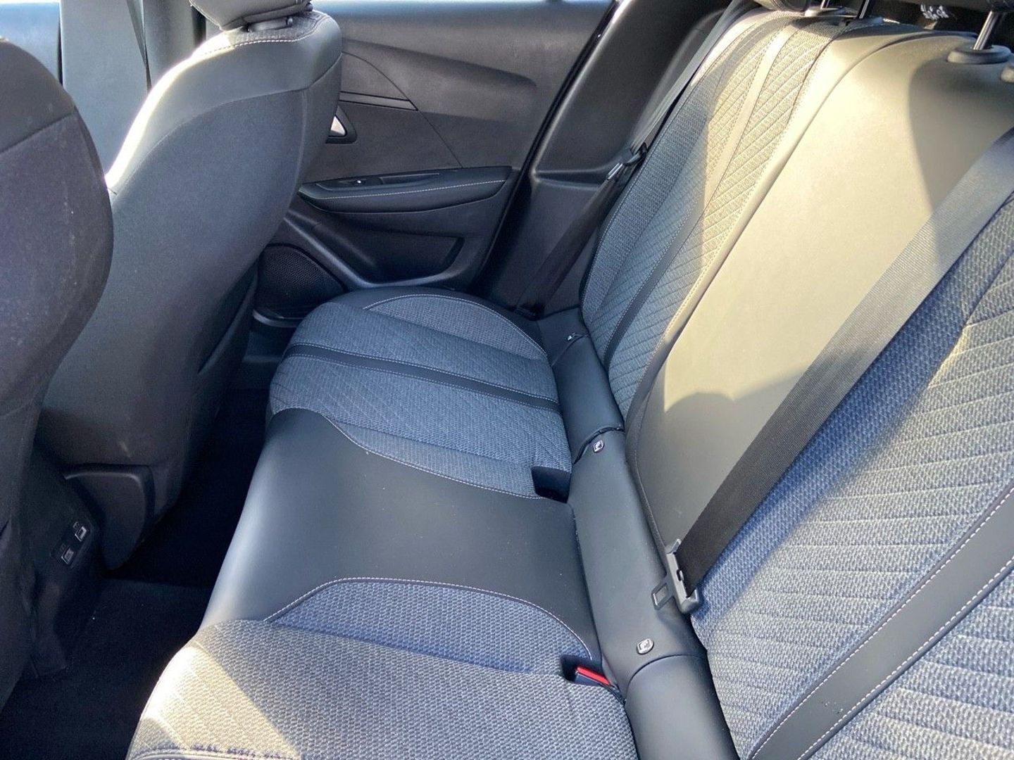 PEUGEOT 208 en vente à Albi chez votre mandataire automobile