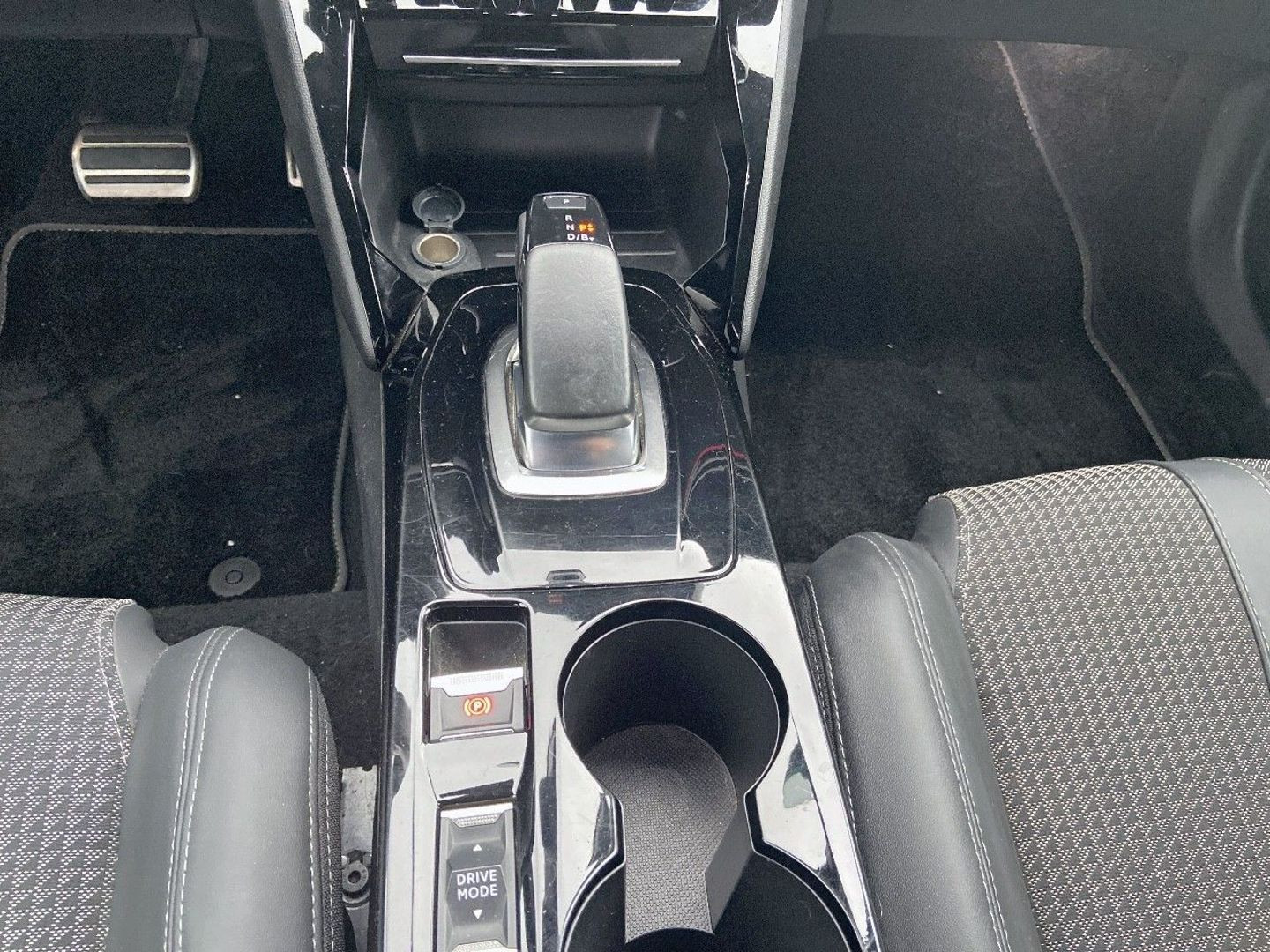 PEUGEOT E-2008 en vente à Albi chez votre mandataire automobile